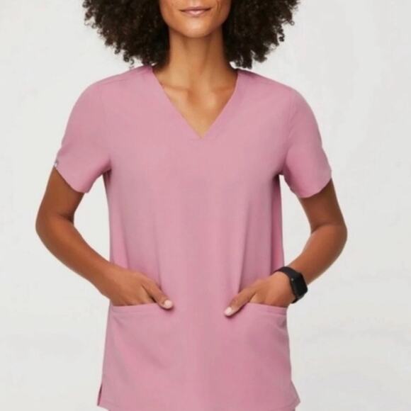 FIGS Casma 3-Pocket Scrub Top Chalk Pink XXS - Picture 7 of 8